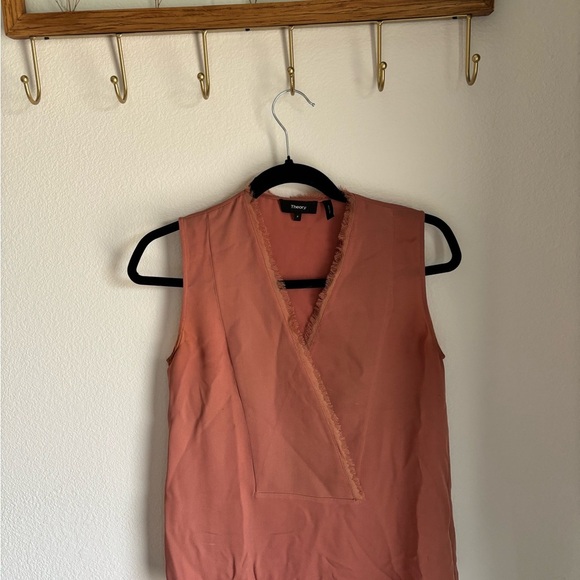 Theory Frayed Edge Wrap V-Neck Top in Rosy Pink size small (petite) 100% silk - Picture 1 of 8